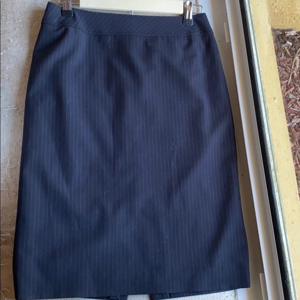 ⬇️50%⬇️ Tahari Pin Stripe Skirt